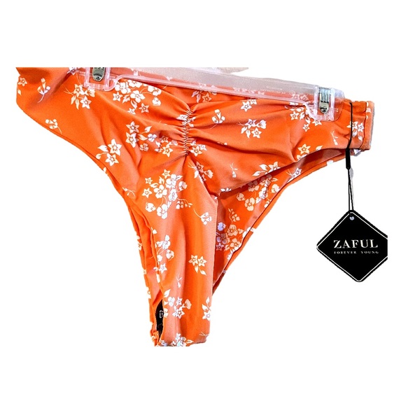 Super cute orange flower bathing suit! - Picture 4 of 4